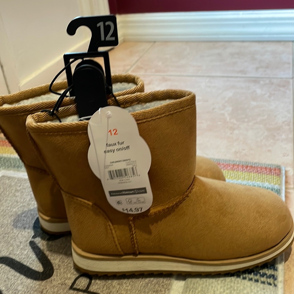 Toddler girls tan boots new size 12
